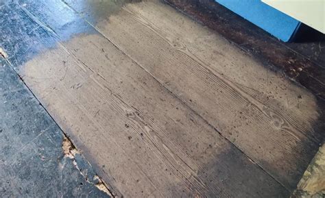 pweird metal cover in floorbopard in old house|Restoring Old Floorboards .